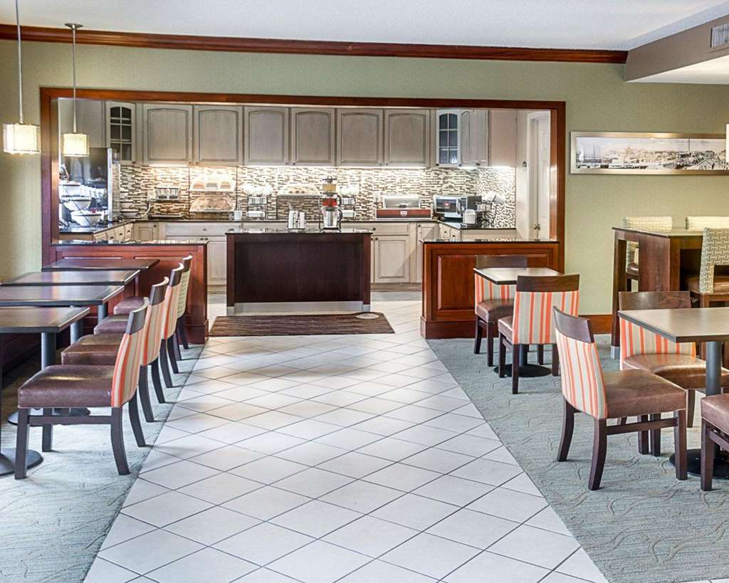 Comfort Inn Newport News - Hampton I-64 レストラン 写真